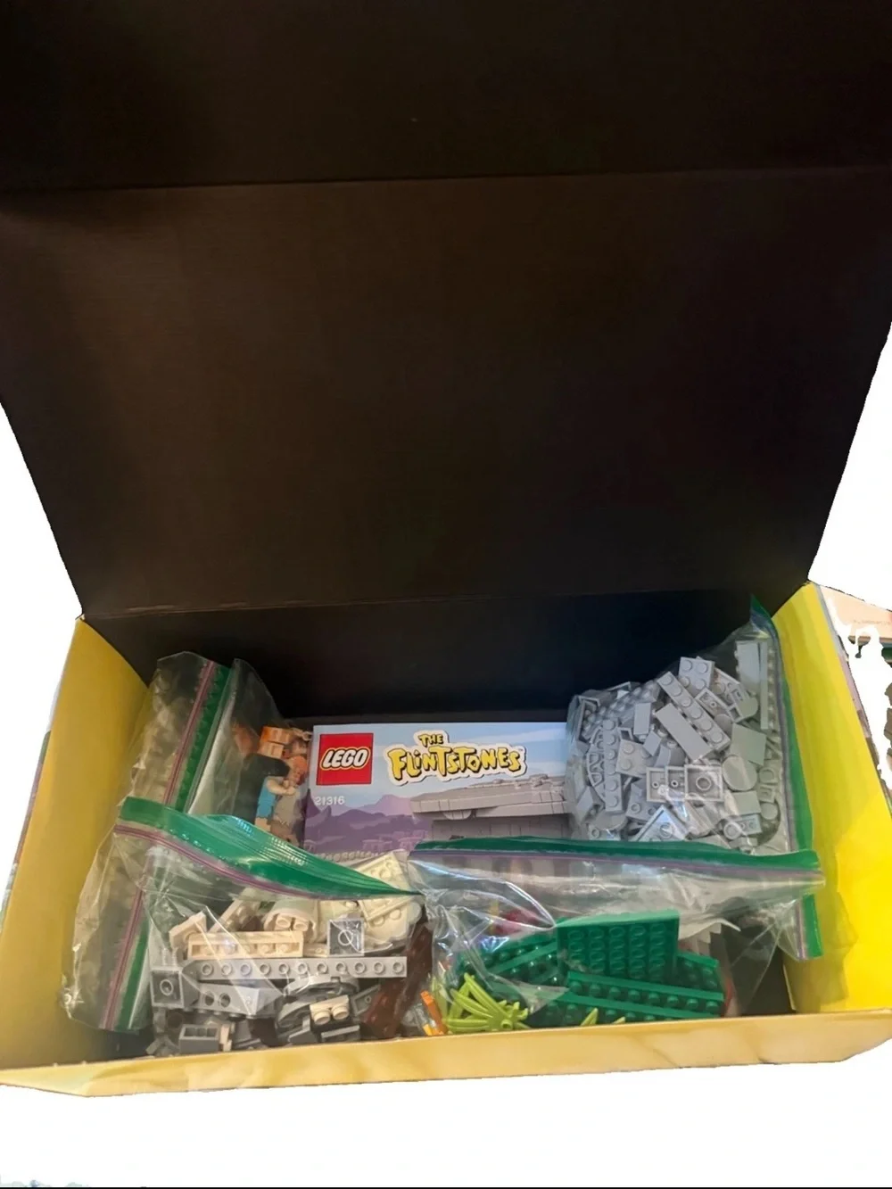 LEGO Ideas RETIRED: The Flintstones (21316) COMPLETE w Manual And Original Box